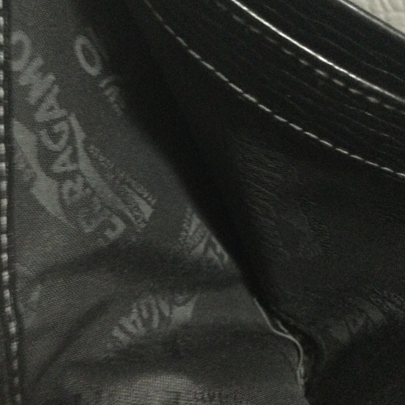 Salvatore Ferragamo Means Wall - Picture 5 of 5